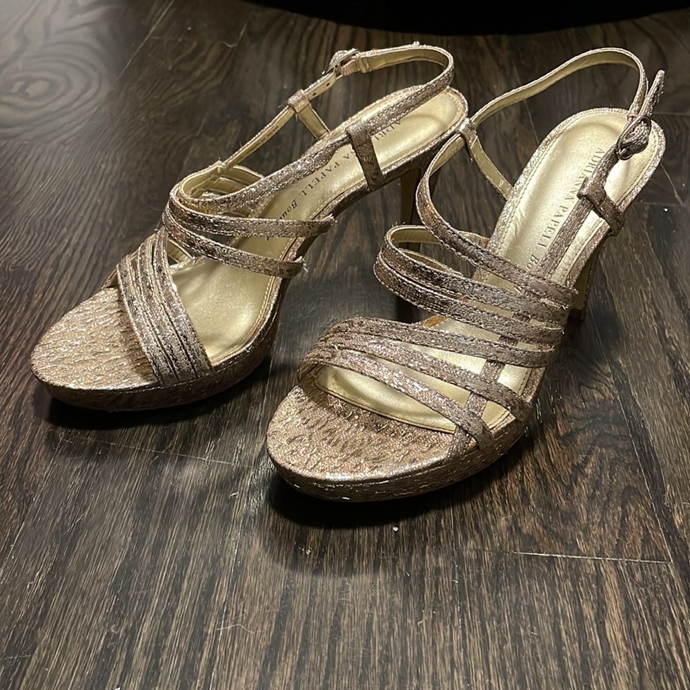 Adrianna Papell - Angie platino foil sleek heels
